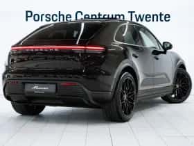 Porsche Macan (2026) thumbnail 3