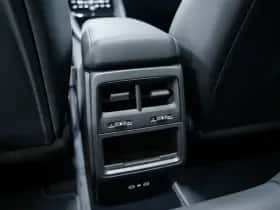 Porsche Macan (2026) thumbnail 30