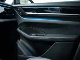 Porsche Macan (2026) thumbnail 48