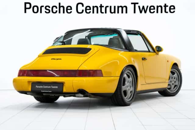 Porsche 911 (1990) thumbnail 3