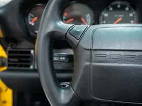 Porsche 911 (1990) thumbnail 36
