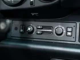 Porsche 911 (1990) thumbnail 38