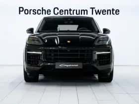 Porsche Cayenne (2024) thumbnail 2
