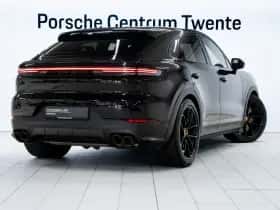 Porsche Cayenne (2024) thumbnail 3