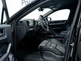 Porsche Cayenne (2024) thumbnail 7