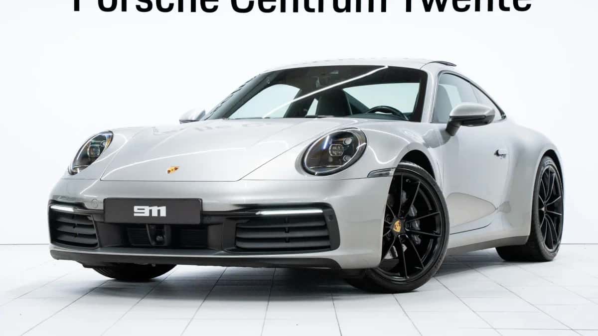 Porsche 911 (2020) — foto 1