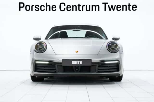 Porsche 911 (2020) thumbnail 2