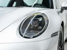 Porsche 911 (2020) thumbnail 9