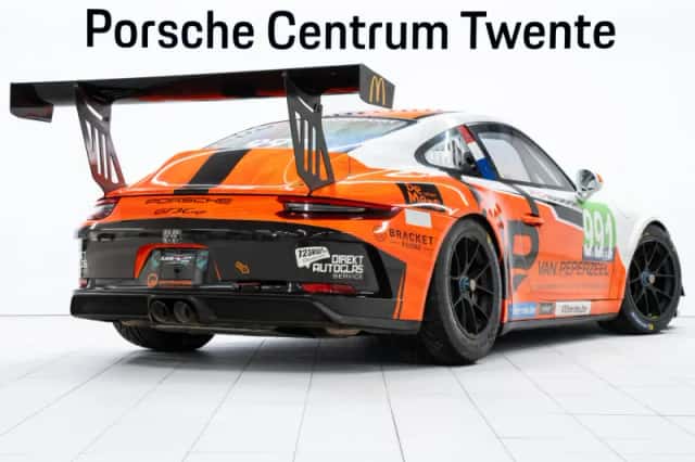 Porsche 911 (2018) thumbnail 3
