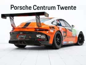 Porsche 911 (2018) thumbnail 3