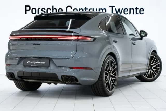 Porsche Cayenne (2026) thumbnail 3