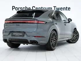 Porsche Cayenne (0) thumbnail 3