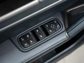 Porsche Cayenne (0) thumbnail 29