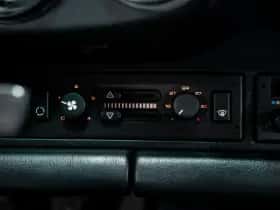 Porsche 911 (1992) thumbnail 33
