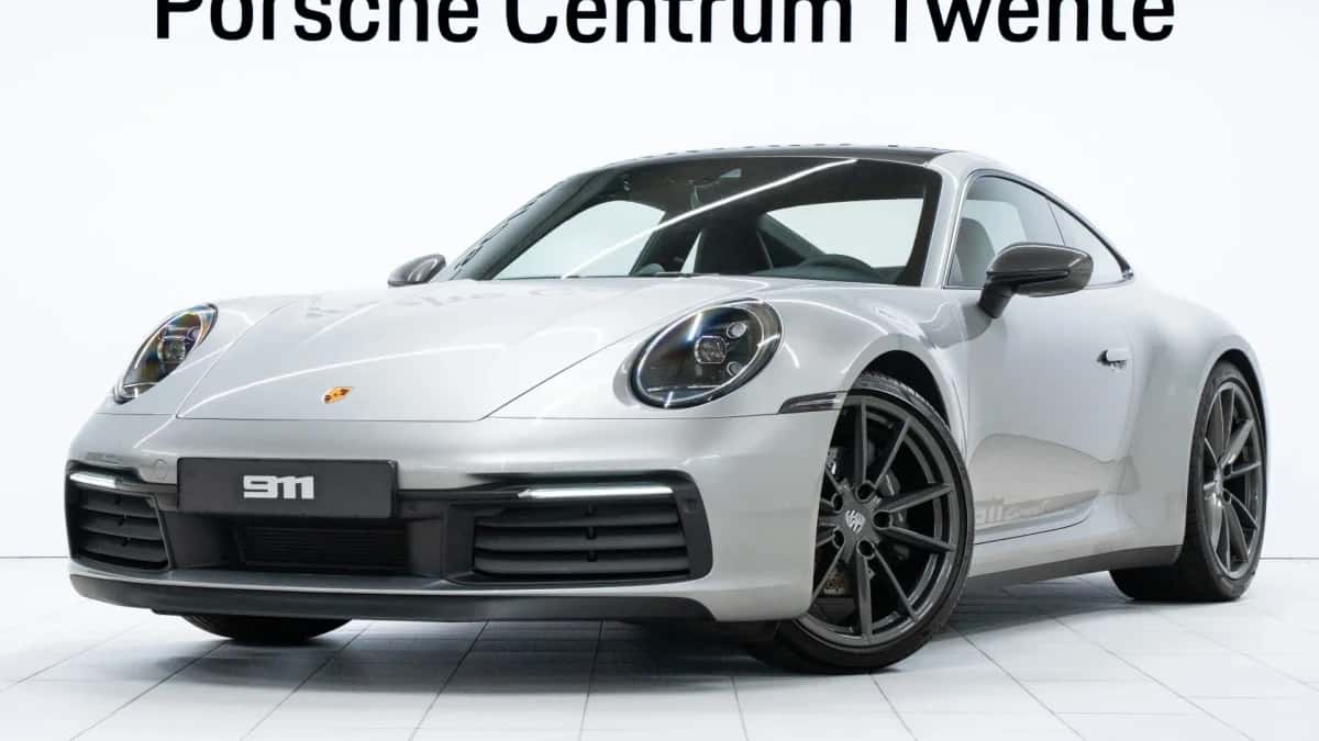 Porsche 911 (2023) — foto 1