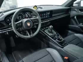 Porsche 911 (2023) thumbnail 22