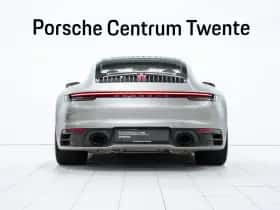 Porsche 911 (2023) thumbnail 4
