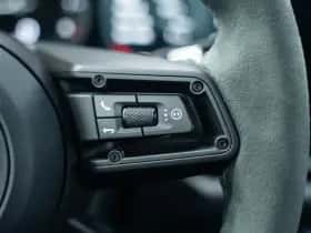 Porsche 911 (2023) thumbnail 34