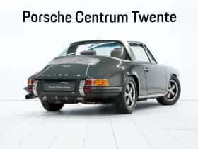 Porsche 911 (1971) thumbnail 3
