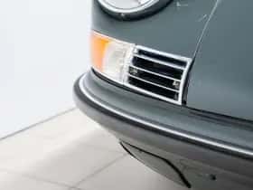 Porsche 911 (1971) thumbnail 10