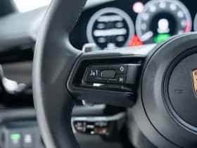 Porsche Panamera (2024) thumbnail 38