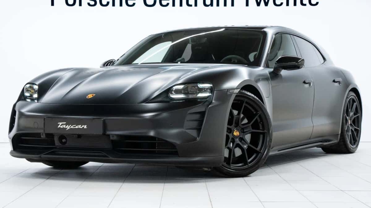 Porsche Taycan (2023) — foto 1