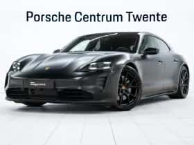 Porsche Taycan (2023)