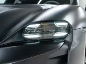 Porsche Taycan (2023) thumbnail 11
