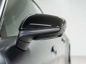 Porsche Taycan (2023) thumbnail 14