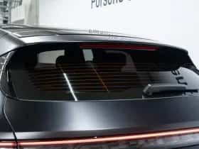 Porsche Taycan (2023) thumbnail 19