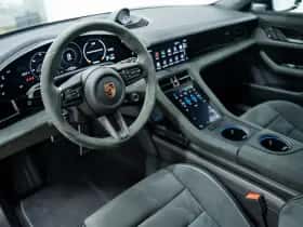 Porsche Taycan (2023) thumbnail 22