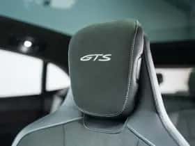 Porsche Taycan (2023) thumbnail 27