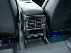 Porsche Taycan (2023) thumbnail 33