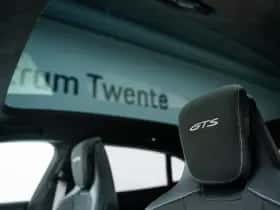 Porsche Taycan (2023) thumbnail 34