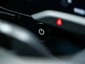 Porsche Taycan (2023) thumbnail 35