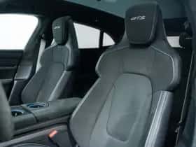 Porsche Taycan (2023) thumbnail 8
