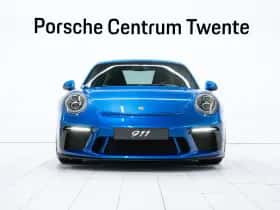 Porsche 911 (2018) thumbnail 2