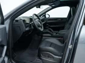 Porsche Cayenne (0) thumbnail 18
