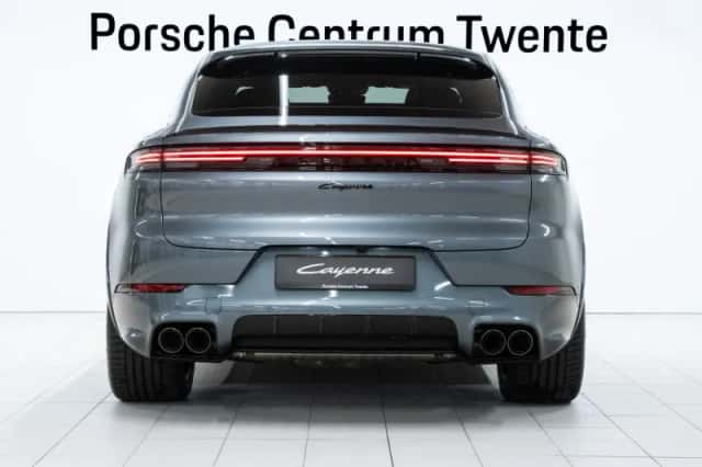 Porsche Cayenne (2026) thumbnail 4