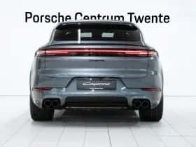 Porsche Cayenne (0) thumbnail 4