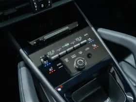 Porsche Cayenne (0) thumbnail 45