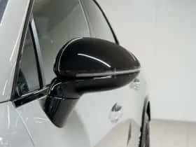 Porsche Macan (2026) thumbnail 12