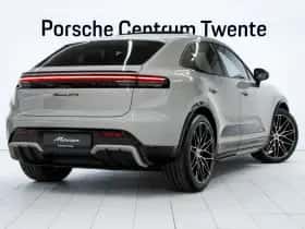 Porsche Macan (2026) thumbnail 3
