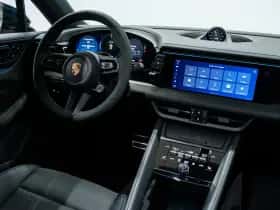 Porsche Macan (2026) thumbnail 22