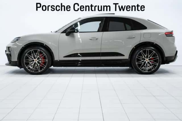 Porsche Macan (2026) thumbnail 5