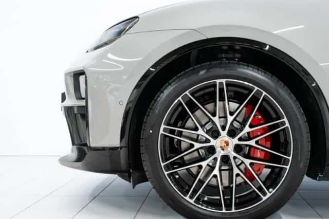 Porsche Macan (2026) thumbnail 6