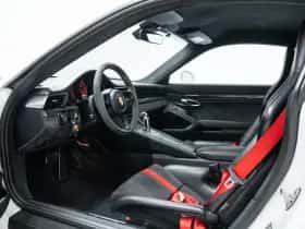Porsche 911 (2017) thumbnail 24