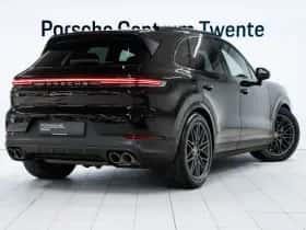 Porsche Cayenne (2024) thumbnail 3