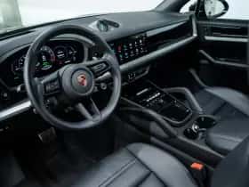 Porsche Cayenne (2024) thumbnail 22