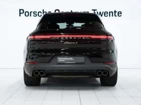Porsche Cayenne (2024) thumbnail 4